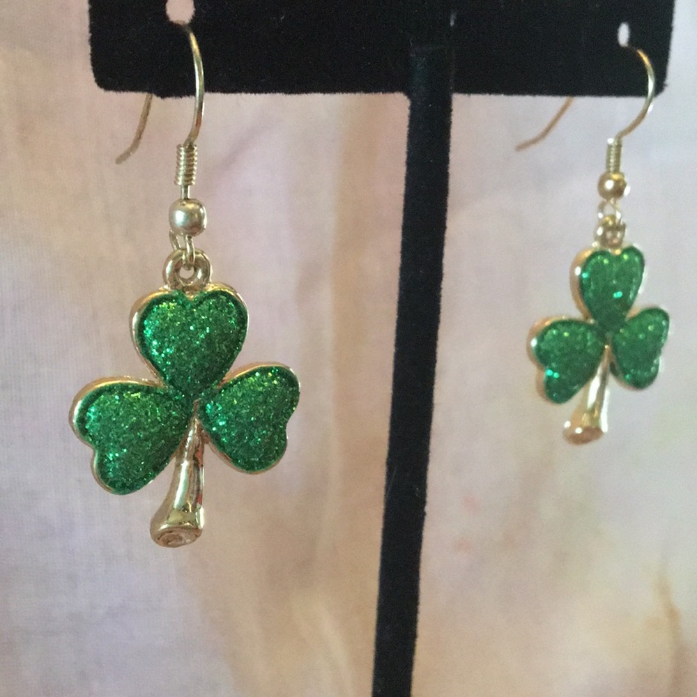 Gold tone Shamrock Pierced Earrings
